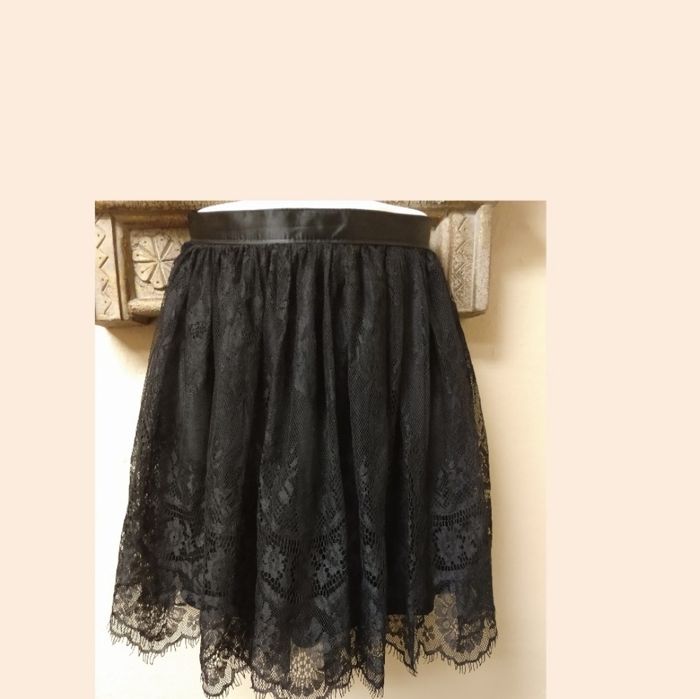 H&M Black Lace Skirt